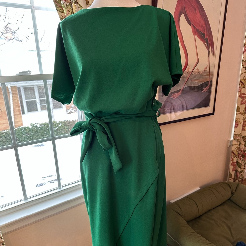 Kensie size 6. Green dress with self tie belt.